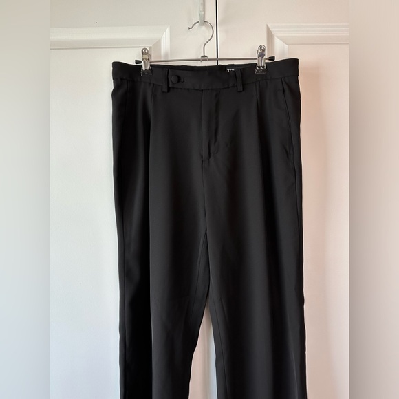 Tom Ford Women’s Pleated Black Trousers (Size 10P) - Picture 3 of 13